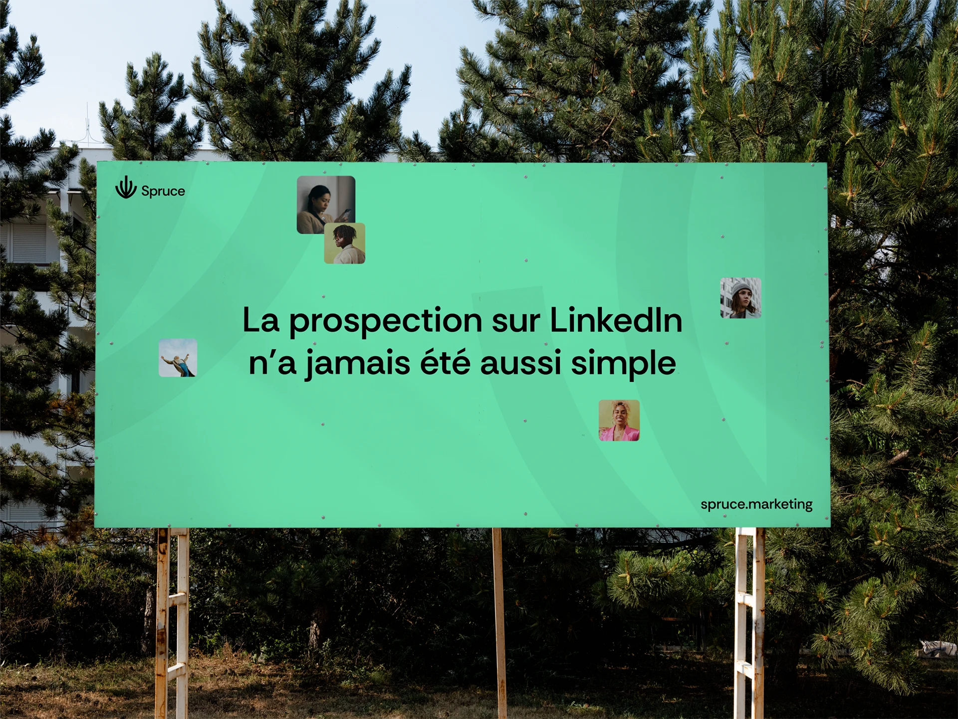 Spruce est une startup rennaise proposant un seul et unique service : la prospection LinkedIn automatisée. Branding et web design par Not In Paris Now